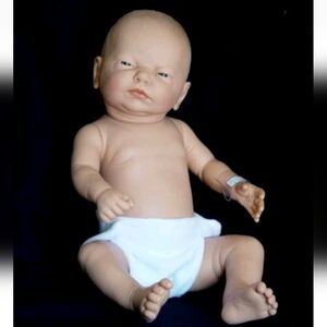 Diana 2000 Vintage Newborn Baby Girl Vinyl Doll